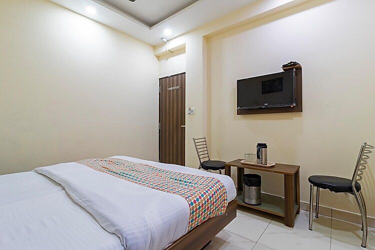 Deluxe Double Bed with AC