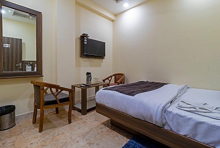 Standard room with Fan
