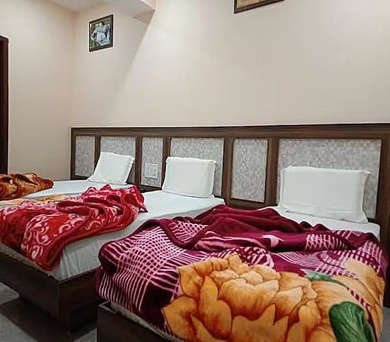 Triple Bed Room