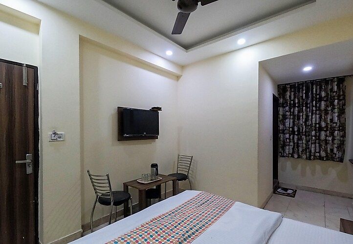 Deluxe Double Bed with AC