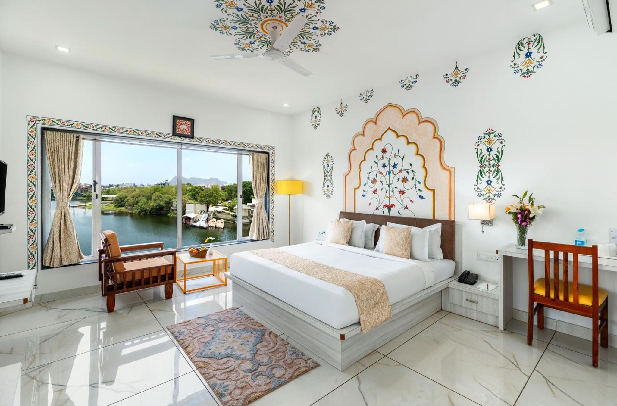 Superior Double Room (Lake View)