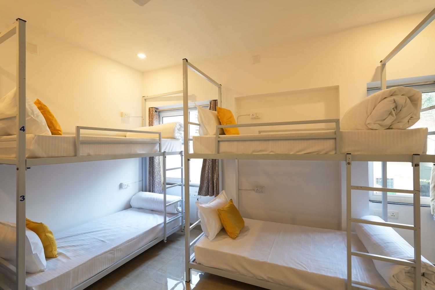 8 Bed Mixed Dorm