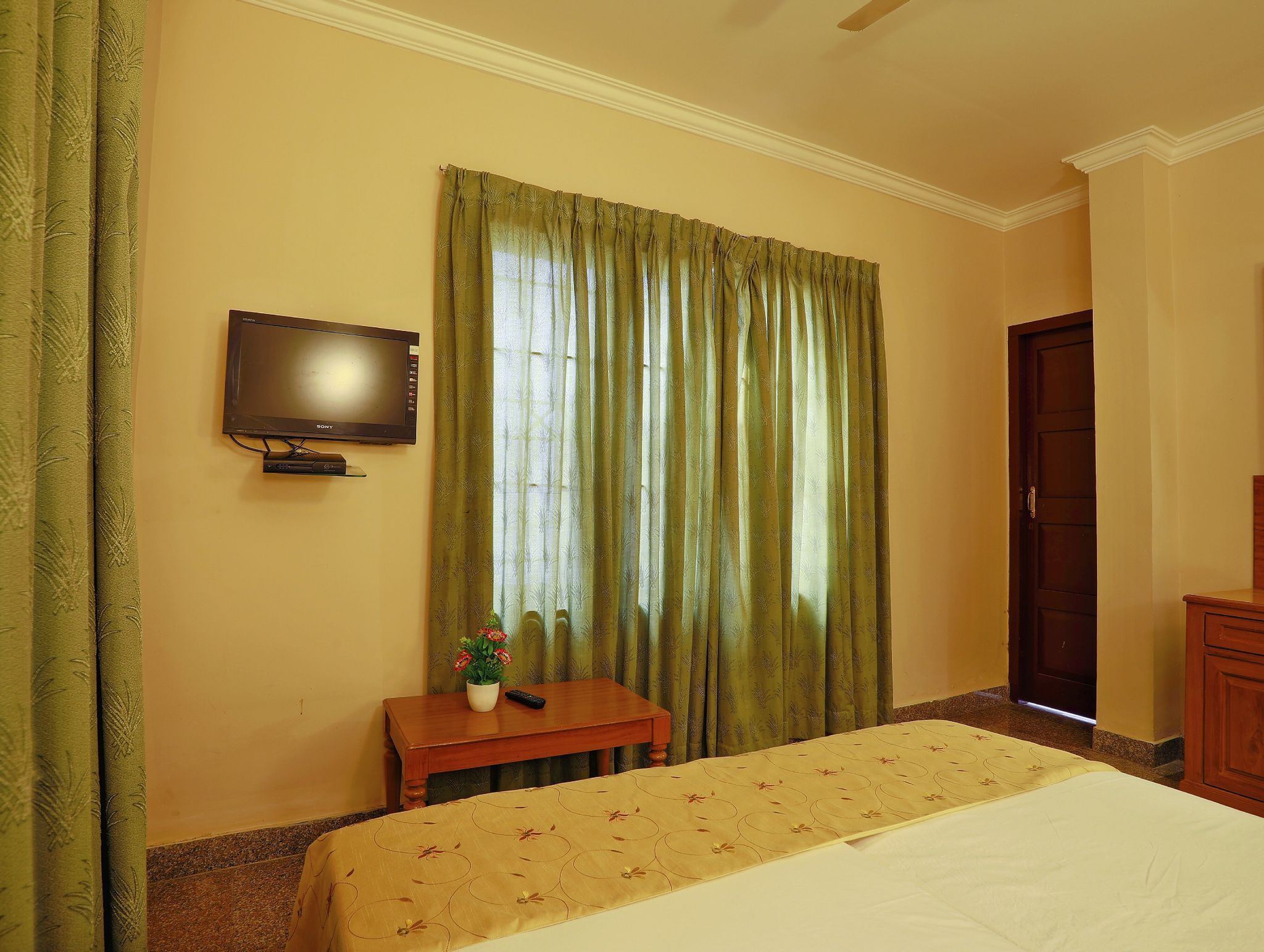 Hotel Excellency Annexe Standard Room Non AC 27