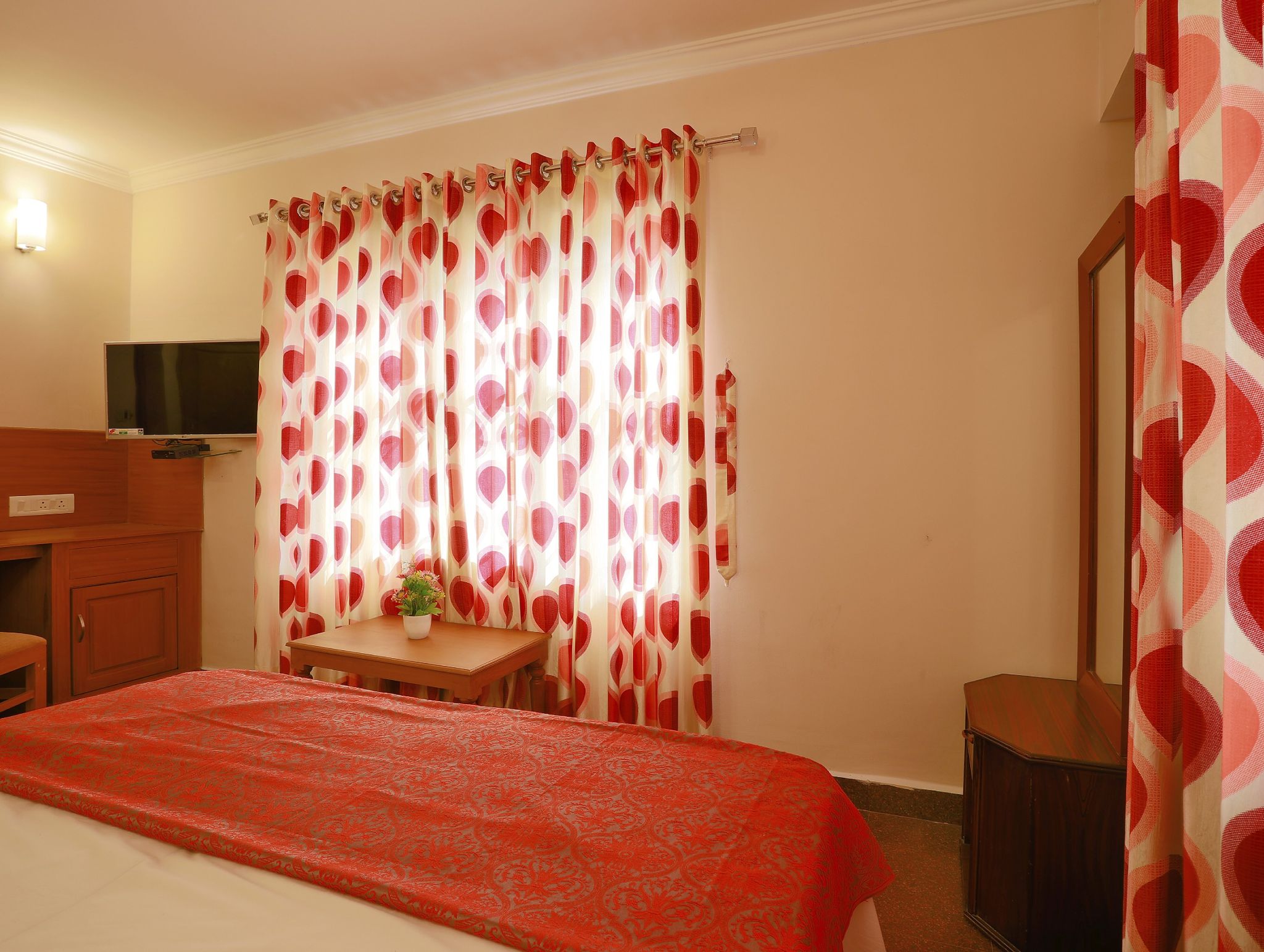 Hotel Excellency Annexe Standard Room Non AC 5
