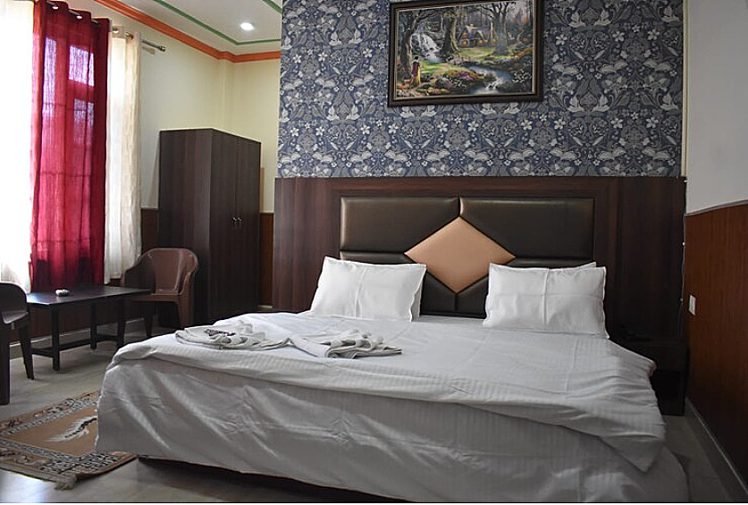 Hotel Yes Comfort Villa Super Deluxe Room With Balcony and Mountain View 6