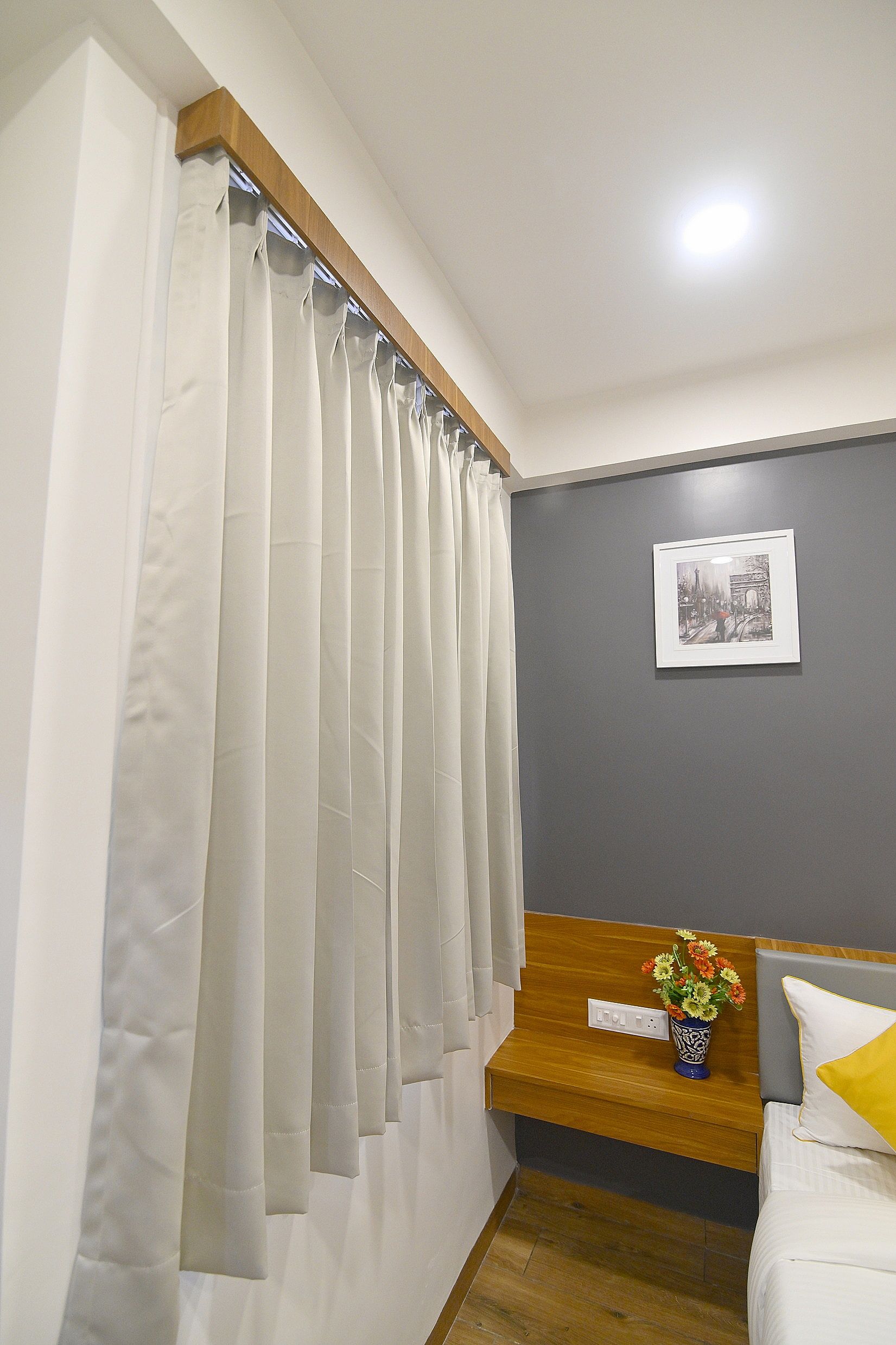 Carry Inn, Indore Superior King Room 4