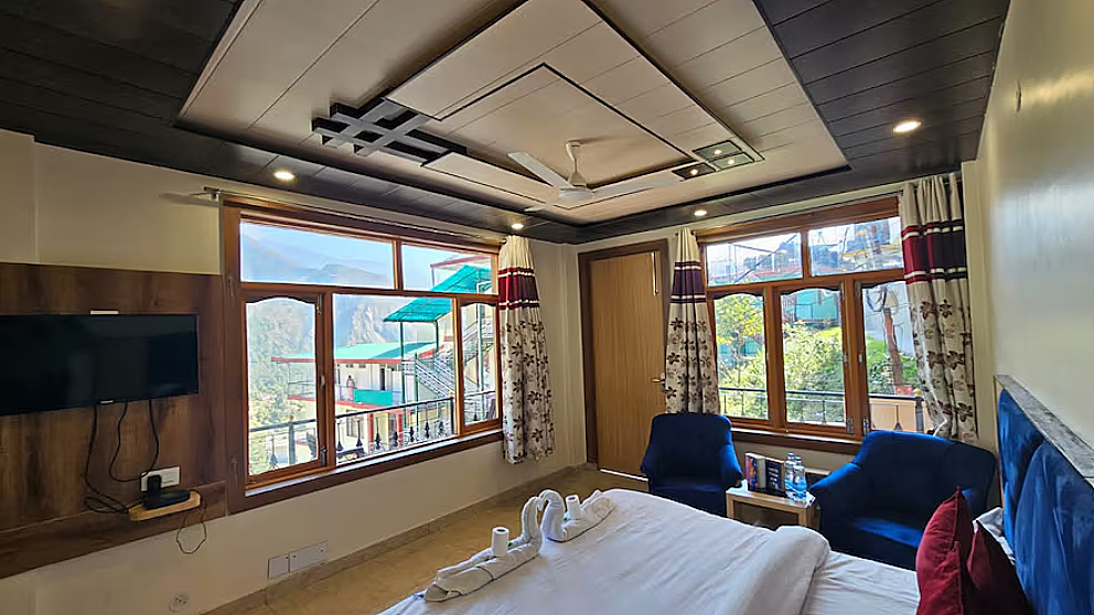 Deluxe Room with mountain view
