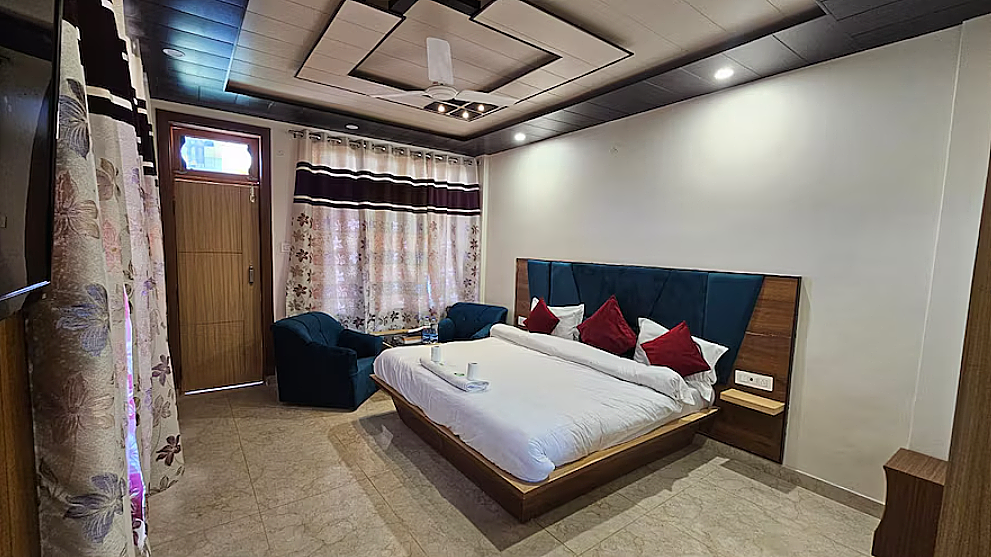 Deluxe Room with mountain view