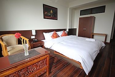 Executive Room with Hill View