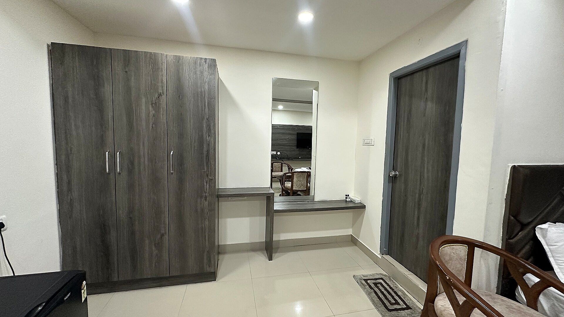 VR ASHOKA GRAND STANDARD ROOM 6