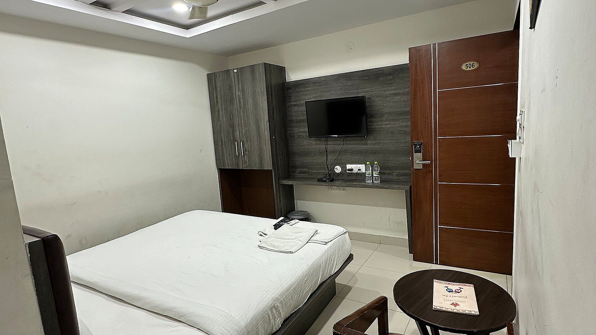 VR ASHOKA GRAND STANDARD ROOM 5