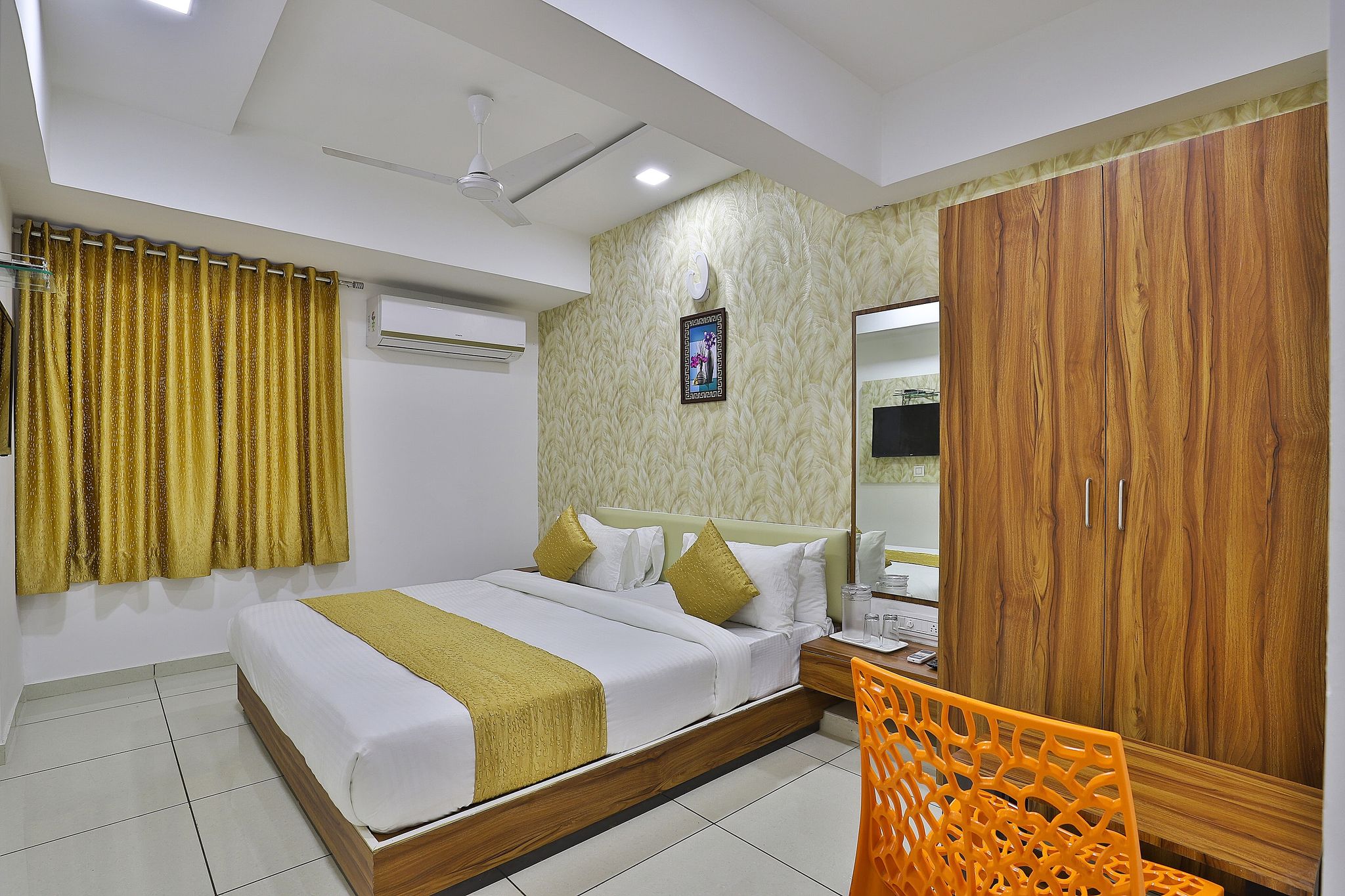 Hotel Shaligram Deluxe Room