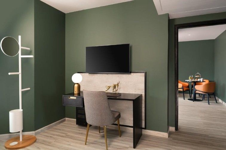 Premium Suite