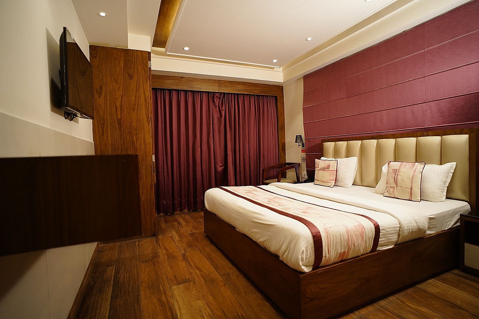 Mahaveer Shimla By Royal Collection Hotels Family Room 4