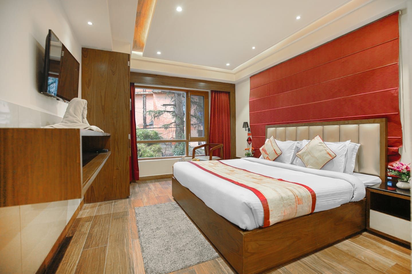 Deluxe Room with Mountain View 