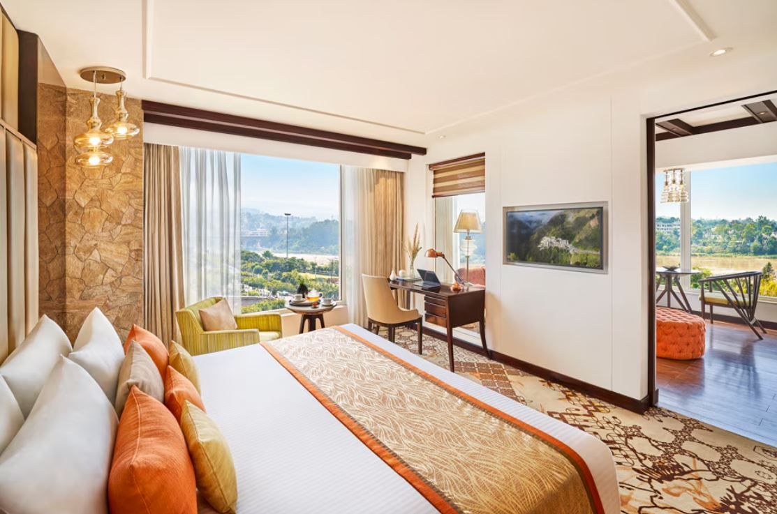 Vivanta Jammu, City Centre Deluxe Room Twin Bed 4