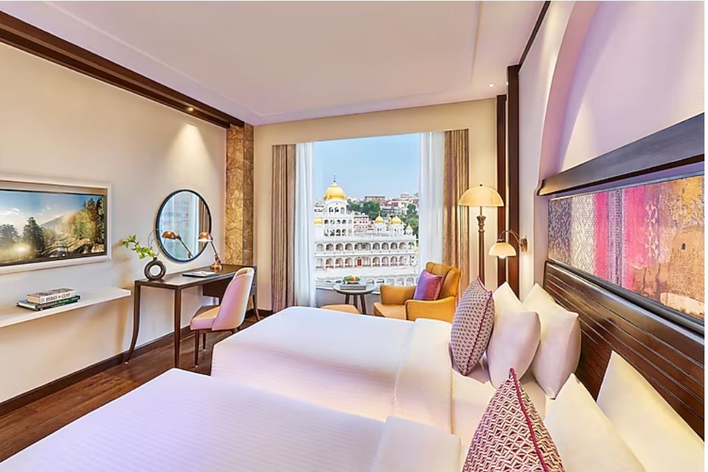 Vivanta Jammu, City Centre Deluxe Room Twin Bed 2