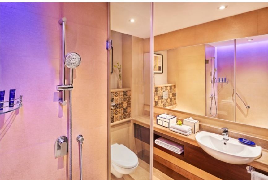 Deluxe Room King Bed