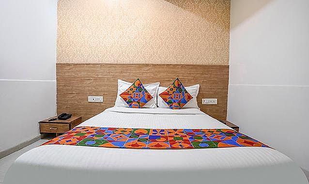  FabHotel Galaxy I Deluxe Room 4