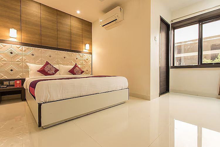 Anroute Stays-Kiran Inn Crown Room 3