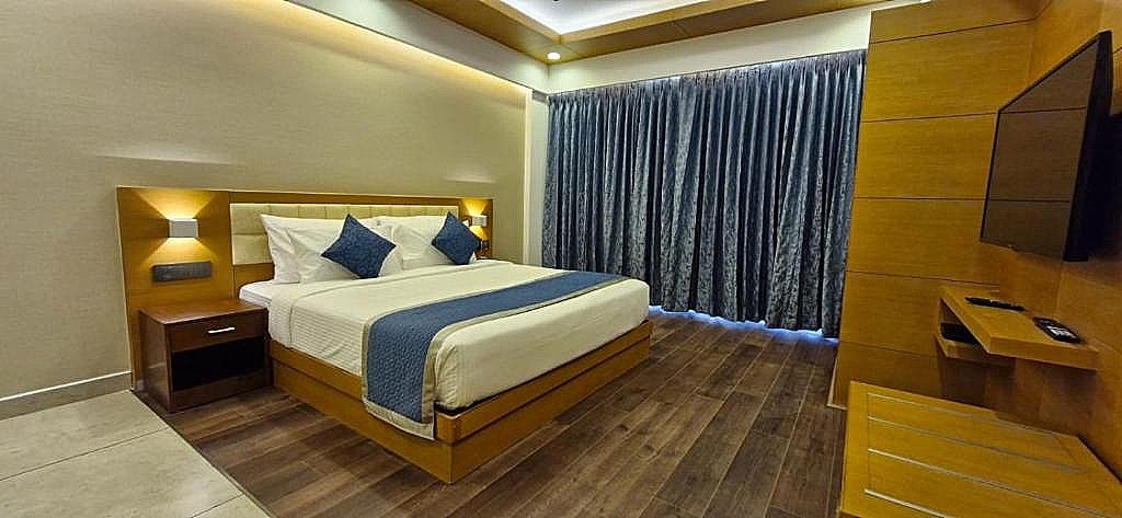 Grand Imperial Suite with Private Pool ( Kids below 12 years are Strictly not allowed