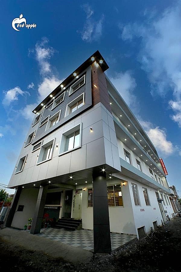 Hotel Red Apple, Chandigarh