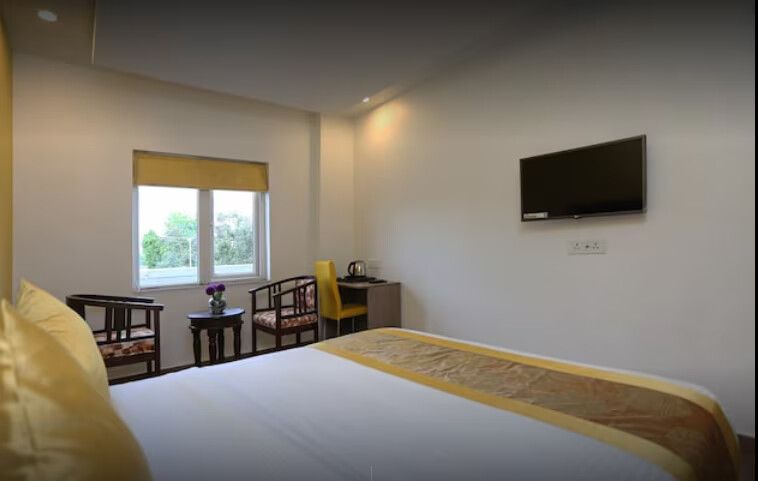 Deluxe Double or Twin Room