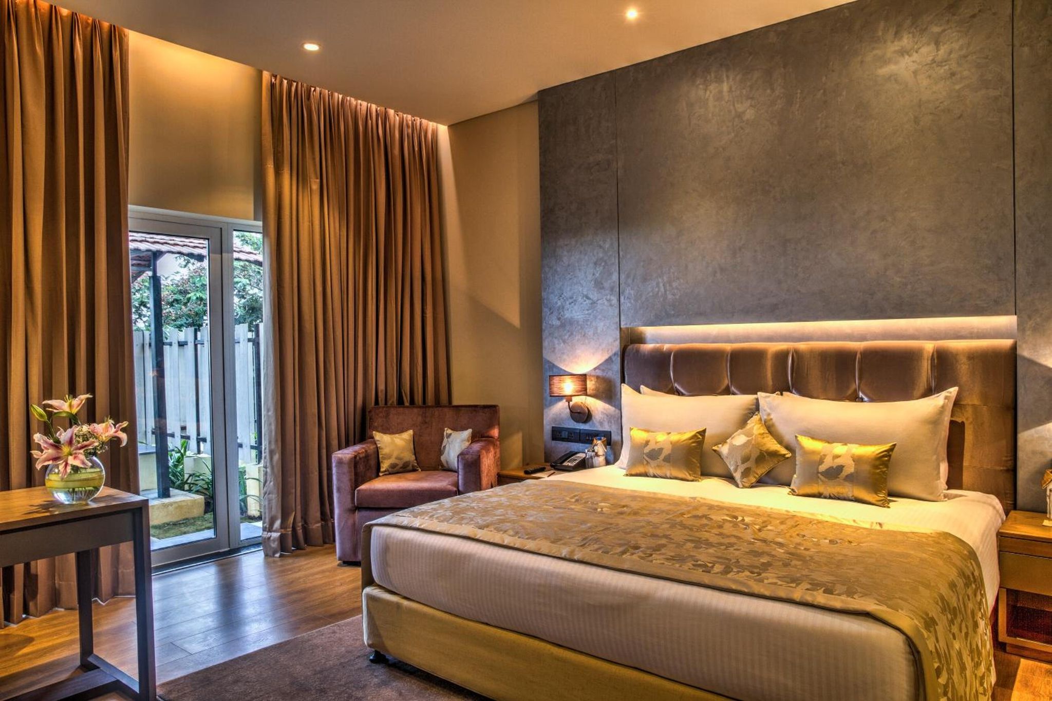 Executive Suite, 2 Bedrooms (1 Twin Bed and 1 King Bed)