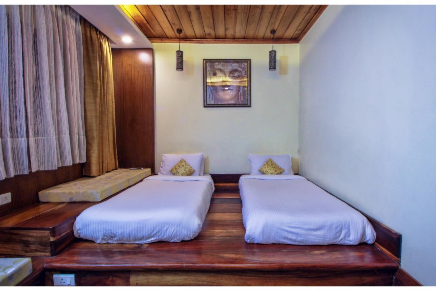 Hotel Mount Siniolchu Heritage Plaza 2