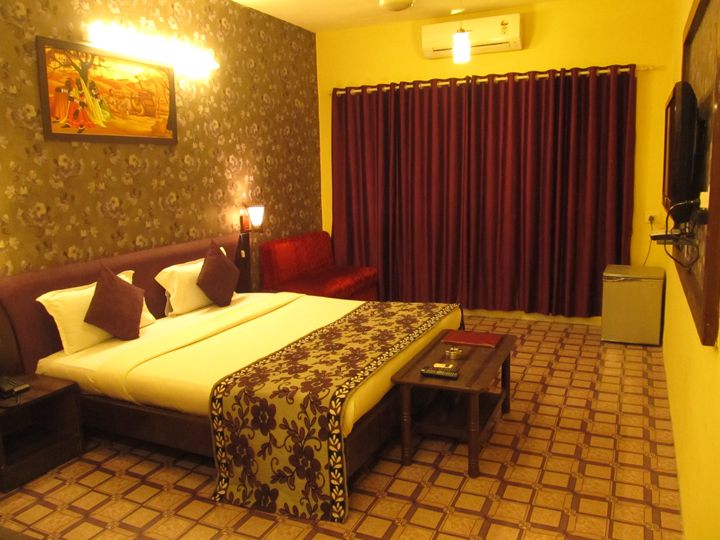 Hotel Brighton Deluxe A/c Room (Frontview) 5