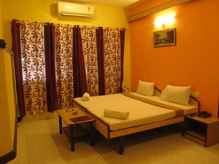 Hotel Brighton Deluxe A/c Room (Frontview) 4