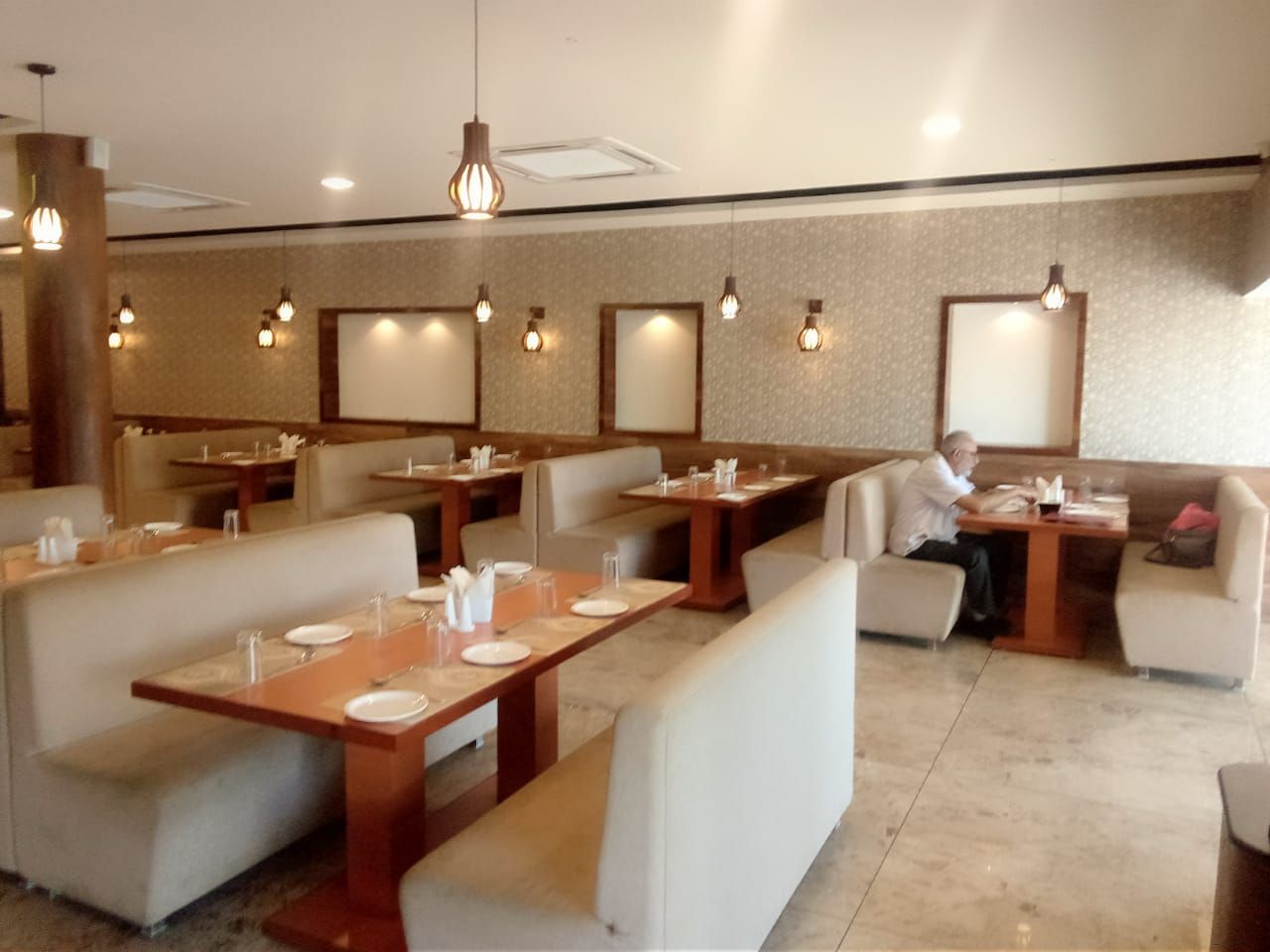 Food & Dining