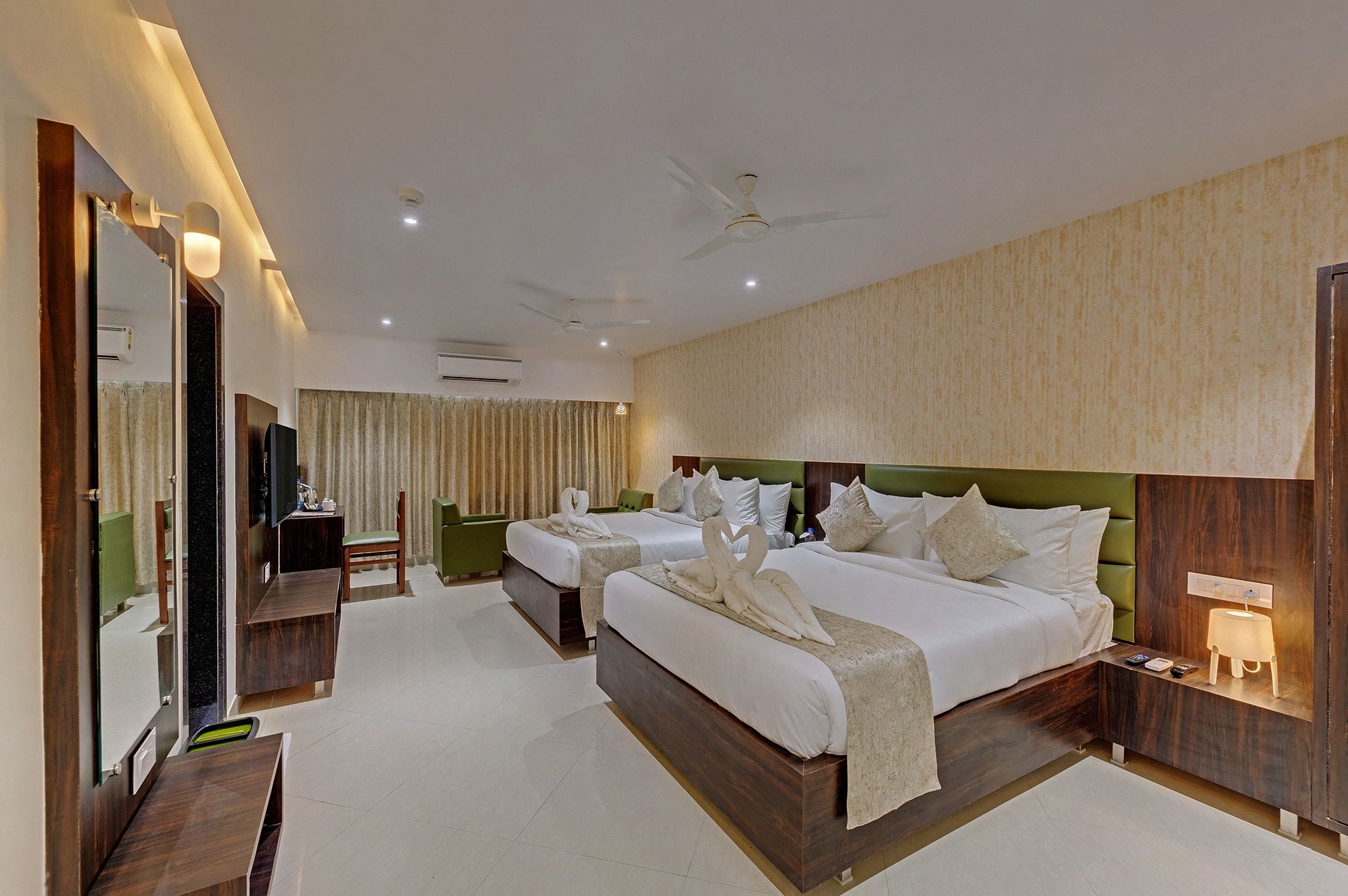 Grand Executive Room