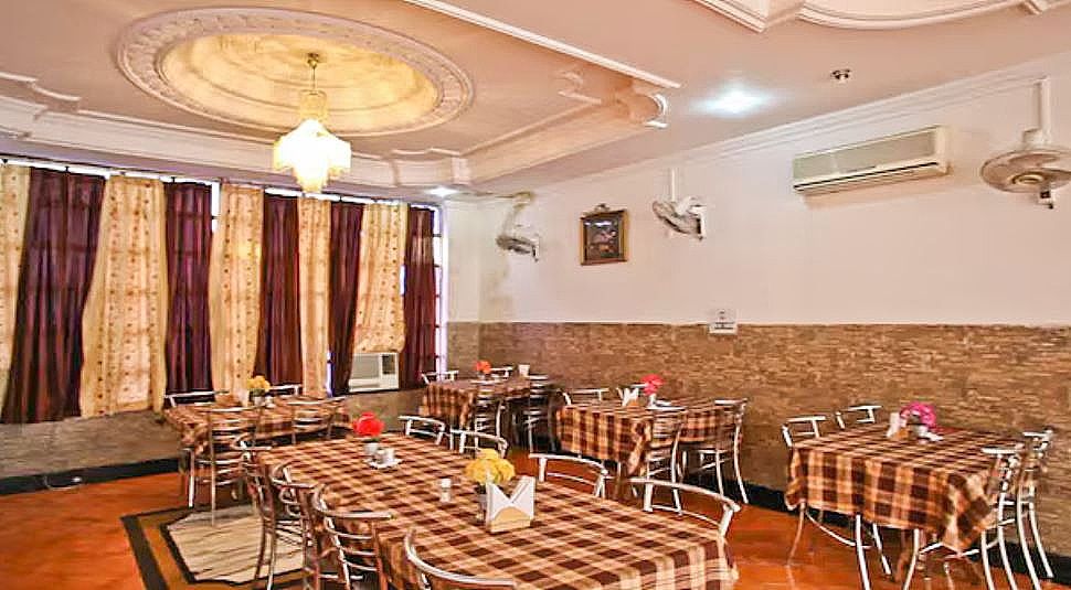 Food & Dining