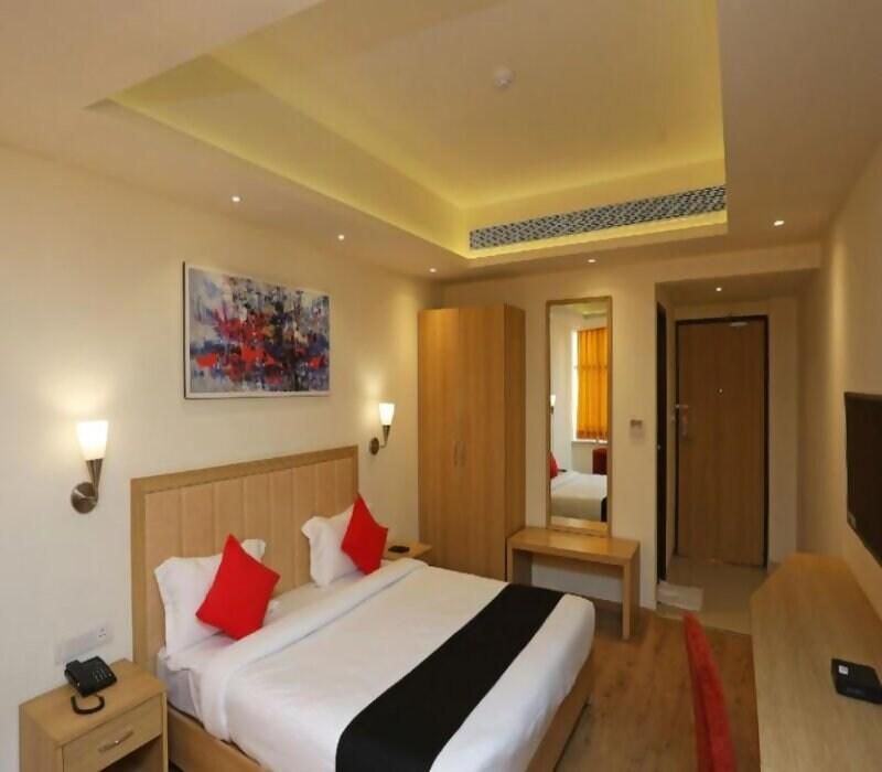 Surya Grand Deluxe Room 3