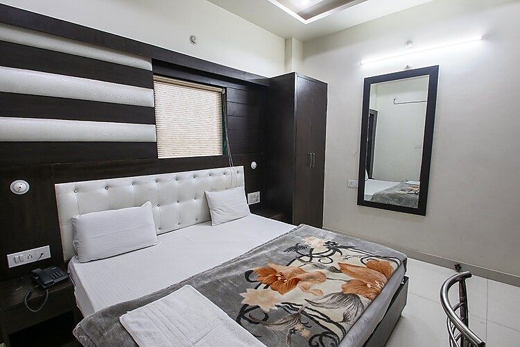 Hotel Mahabir Inn Super Deluxe 3