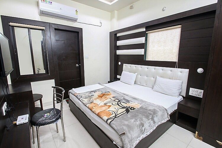 Hotel Mahabir Inn Super Deluxe 2