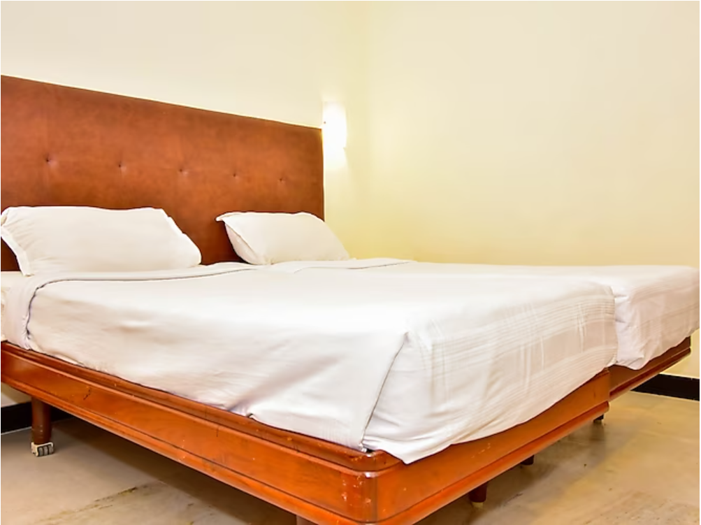 Hotel Jayaram City Centre Standard Room 8