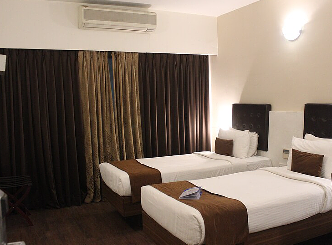Triple Bed    