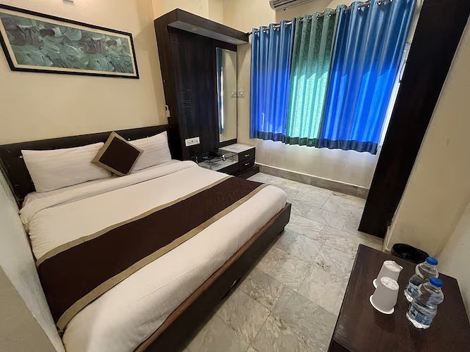 Hotel Raj Vilas Deluxe Double AC Room