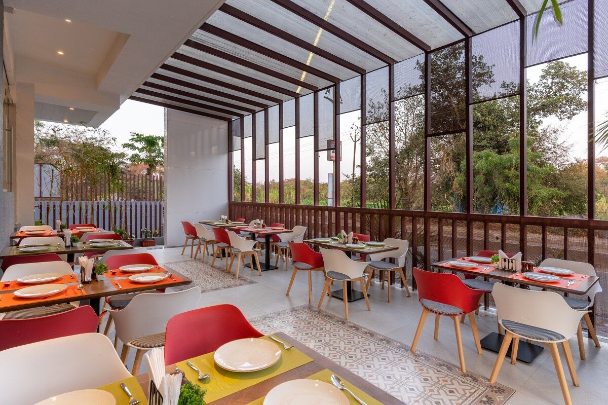 Food & Dining