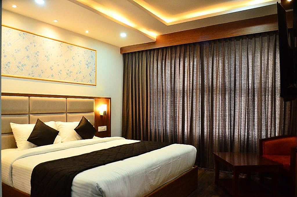 Eyrie Nest Deluxe Room