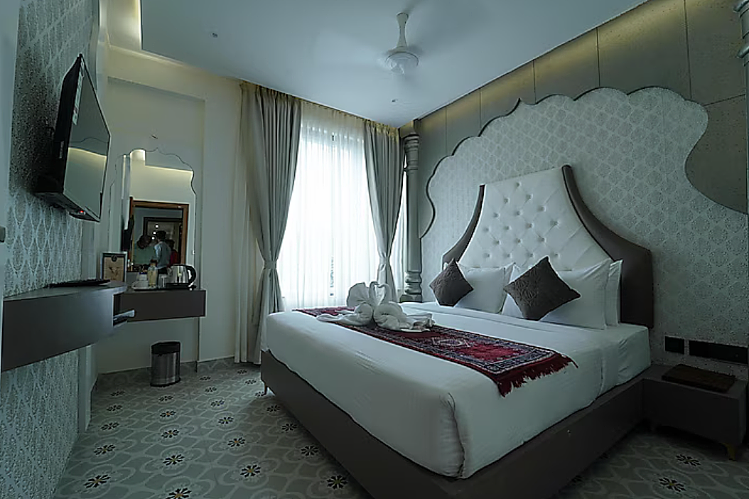 Yuvraj Signature Suite