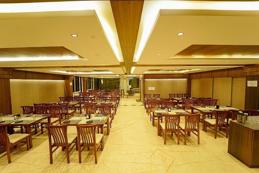 Food & Dining