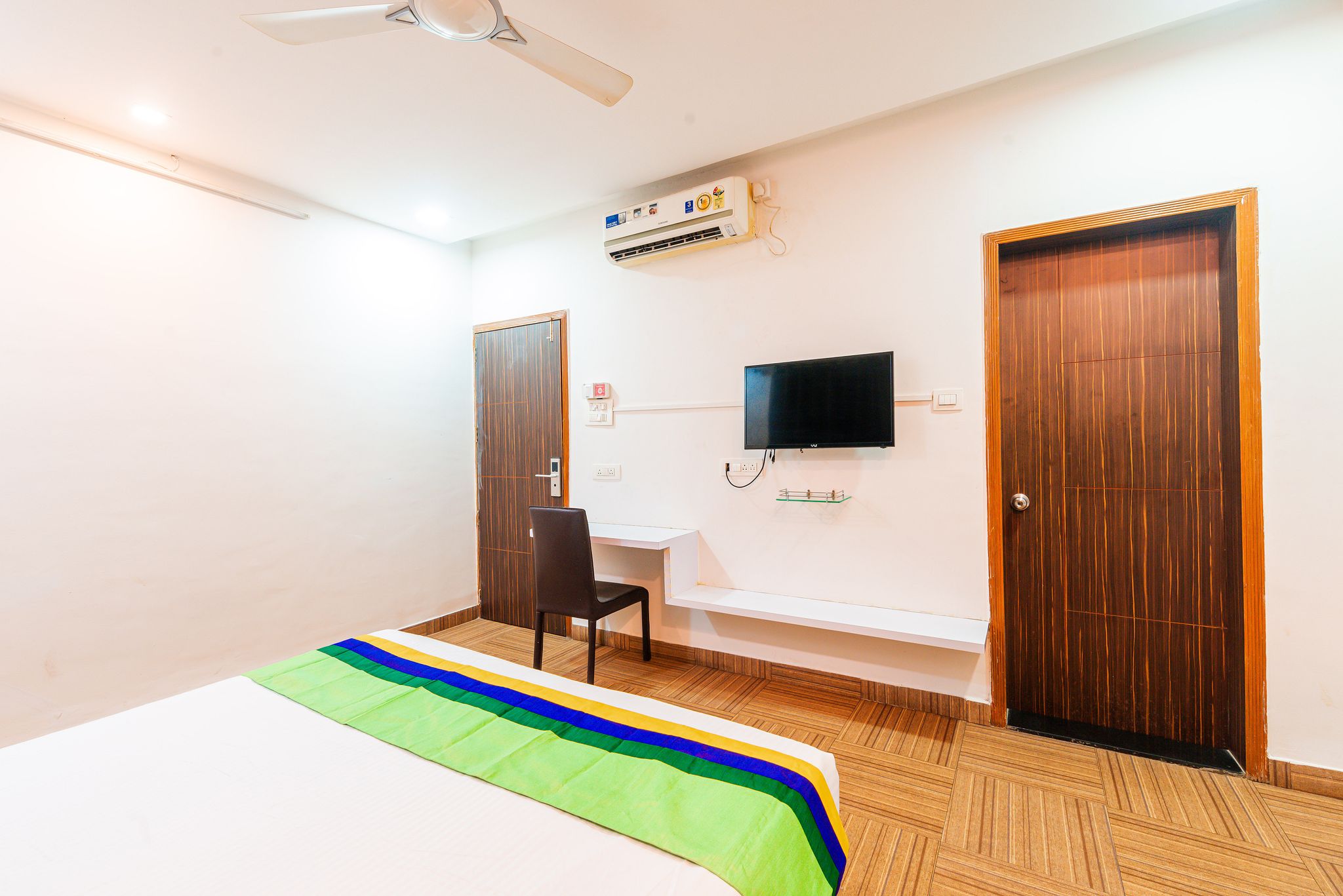 Treebo Spring Brooks, Kalyani Nagar Standard Double Room 9