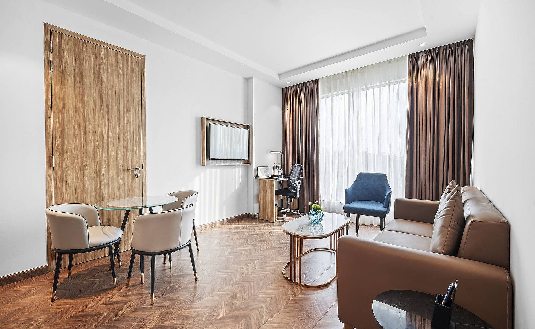 Grand Club City View