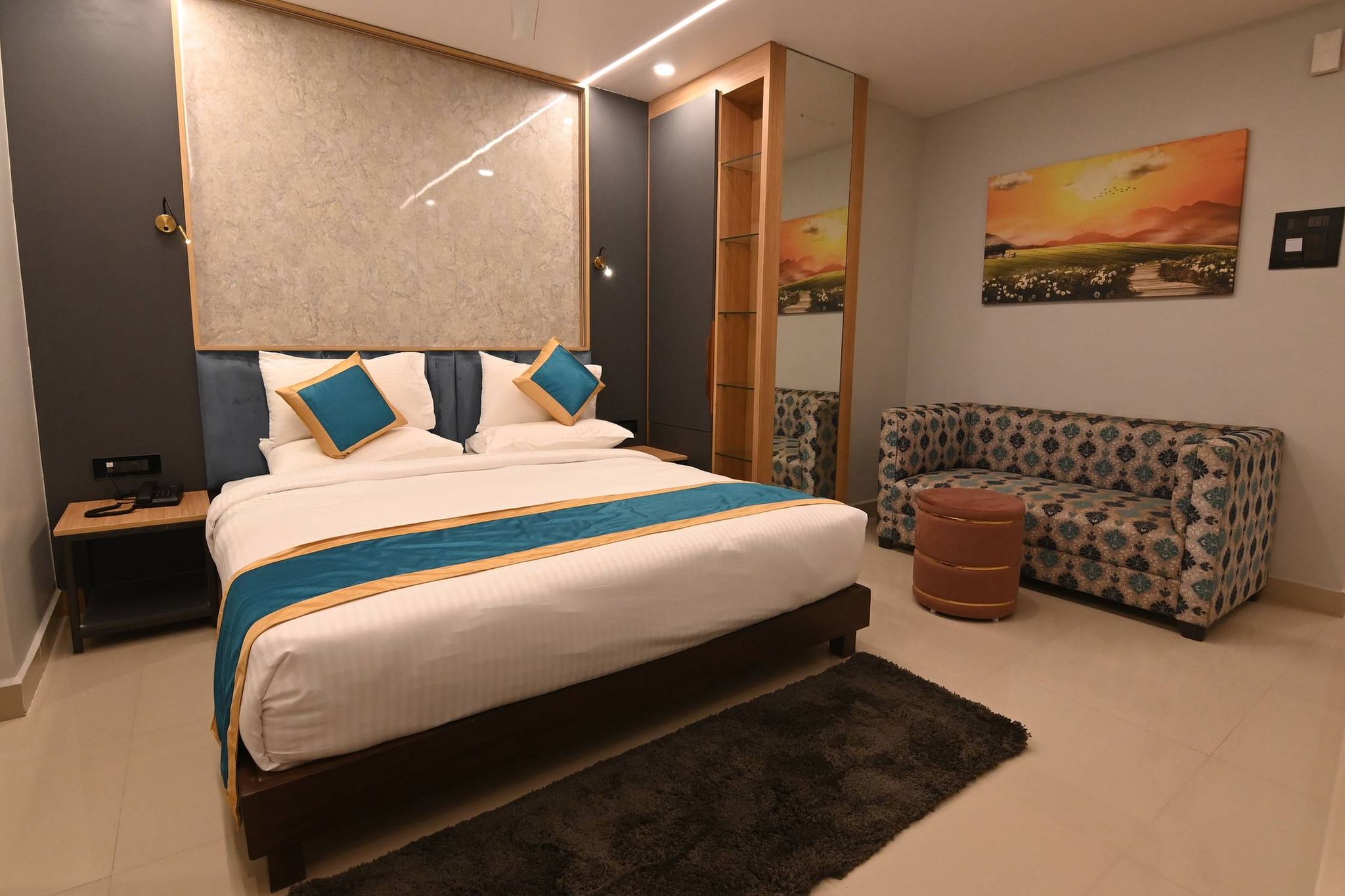 KP Hotel LLP Junior Suite 2