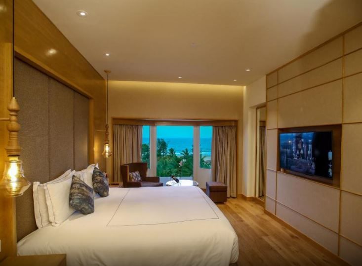 LUXURY SEA VIEW SUITE