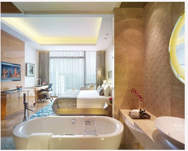 Deluxe King Room 