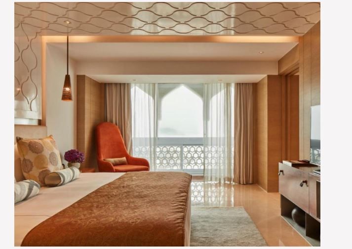 Apollo Suite 01 Bedroom Sea View with Cocktail Hours & 01- way Airport Transfer